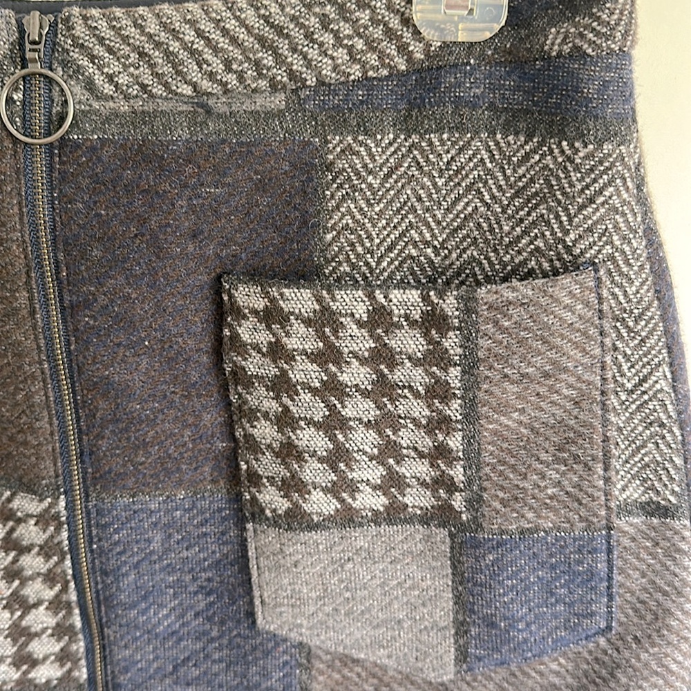 Bcbgmaxazria Patchwork Zip Front Lined Mini Skirt - image 4